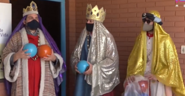 Los Reyes Magos visitaron el Hogar Chiquitunga