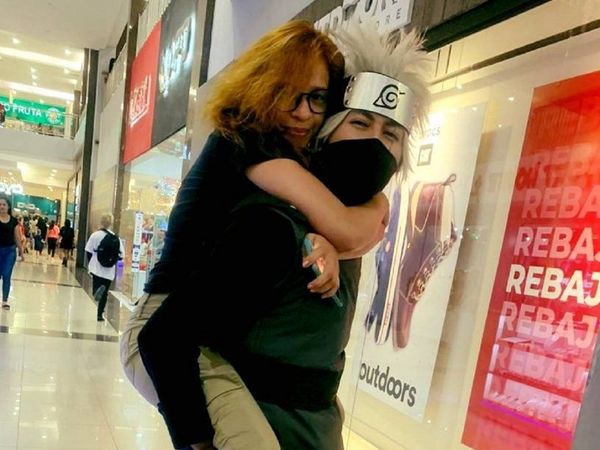 Casi la mató de un mazazo porque no quiso ser su novia