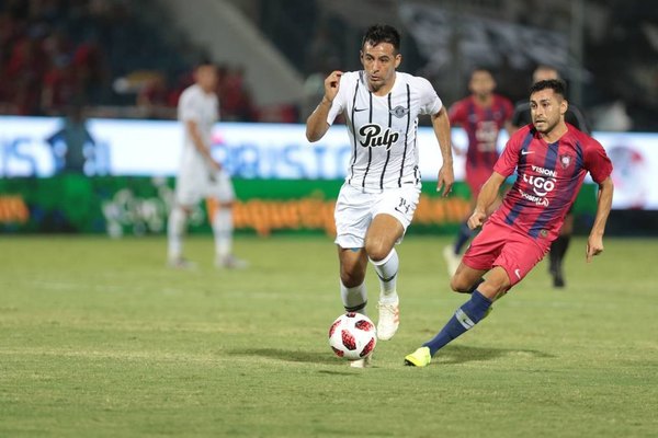 Luis Cardozo tendría cerrado su retorno a Cerro Porteño