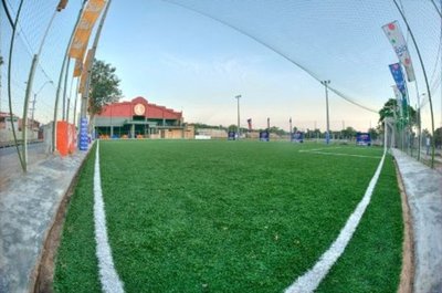 Reapertura de canchas sintéticas: "Se hizo justicia porque afectaba solo al sector formal", señala abogado
