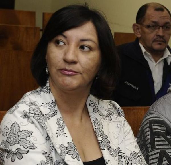 Renuncia abogada de Carmen y Laura Villalba