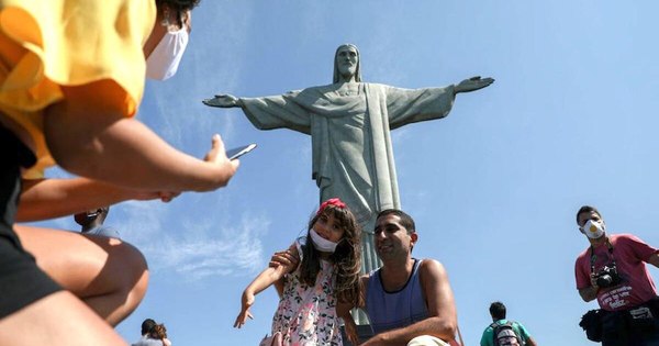 La Nación / La pandemia no da tregua a Brasil, que contabiliza ya más de 200.000 muertos