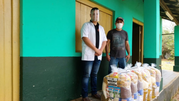 Eusebio Ayala entregó 3000 kits a pobladores