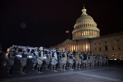 Renuncia jefe de la policía del Capitolio tras asalto de partidarios de Trump - Mundo - ABC Color