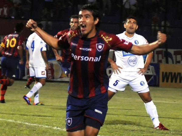 Cardozo retornaría al Ciclón tras 6 años