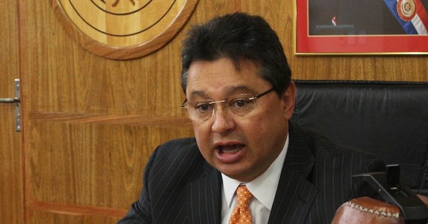 La Nación / Piden a Abdo deshacerse de las plagas de su gobierno