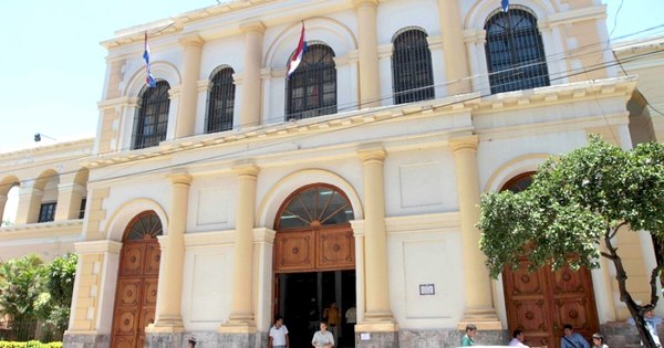 La Nación / Tributación aclara sobre emisión de facturas para funcionarios municipales