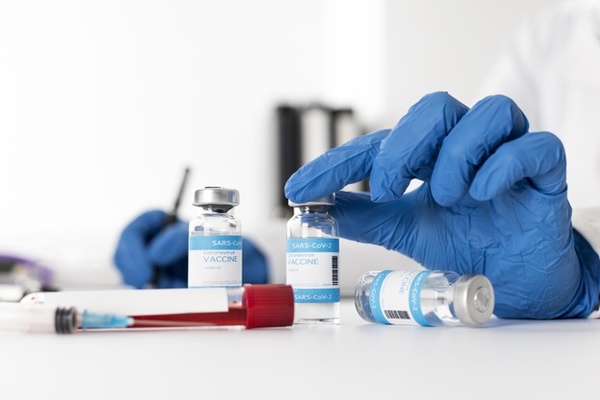 Identifican dos medicamentos que reducen la mortalidad entre los pacientes más graves de covid-19