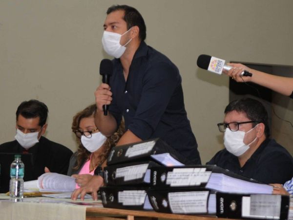 Gremios aseguran que el intendente Prieto “miente” y confunde a esteños