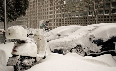 HOY / Madrid cancela todos sus vuelos por tormenta de nieve