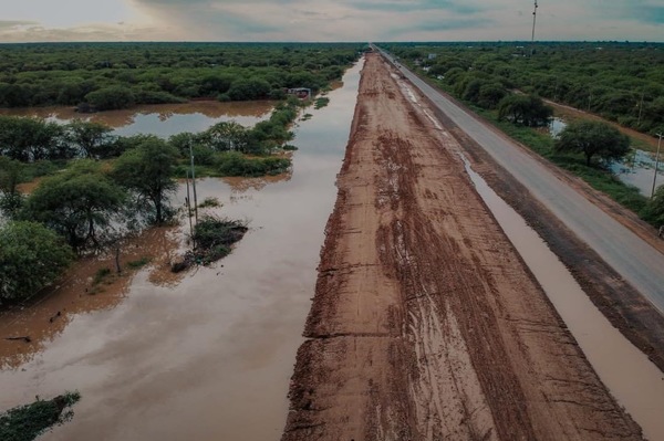 Loma Plata: restringirán tránsito de camiones pesados en la Transchaco debido a inundaciones