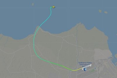 Indonesia: Pierden contacto con un avión tras despegar con 59 pasajeros | OnLivePy