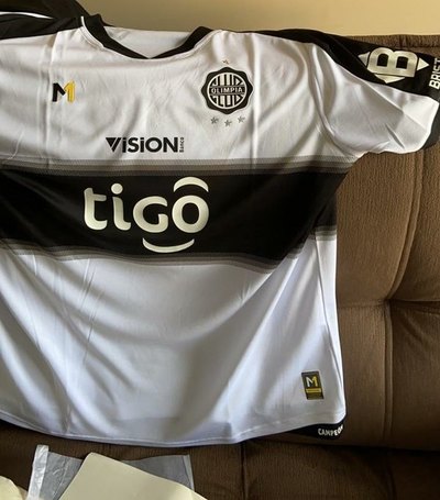 ¿Será?: Filtran la posible nueva camiseta 2021 de Olimpia