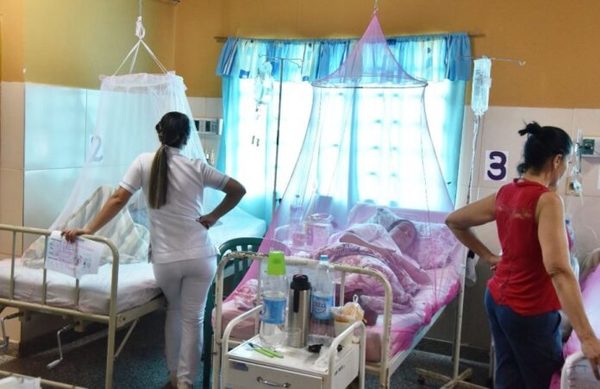 Confirman dos pacientes con covid-19   y dengue que están internados