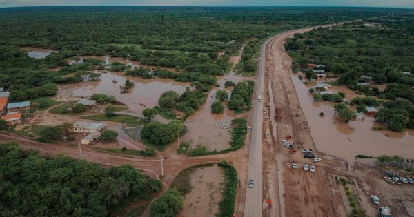 La Nación / Loma Plata: restringen tránsito de camiones pesados en la Transchaco debido a inundaciones