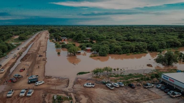 HOY / Tránsito de camiones pesados restringidos debido a inundaciones en Loma Plata