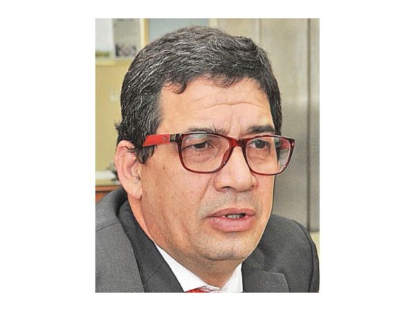Velázquez aboga por vacunación para todos