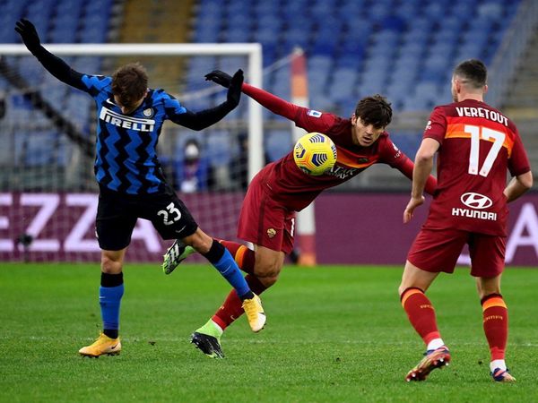 Roma e Inter hacen feliz al Milan