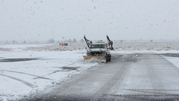 Buscan quitar la nieve de las principales avenidas y rutas antes de la ola de frío en España » Ñanduti