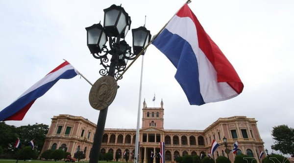 Abdo promulga Ley del PGN 2021 que asciende a G. 92,2 billones - Noticiero Paraguay