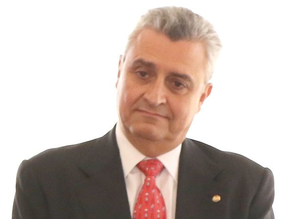 Legisladores instan a Abdo a destituir a Villamayor antes del voto de censura - Informate Paraguay