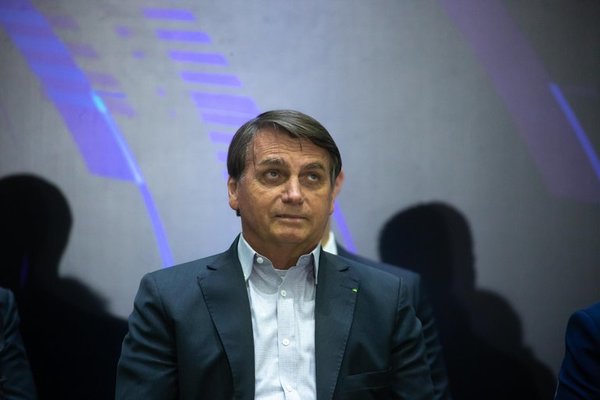 Covid-19 en Brasil: Bolsonaro pide a India con urgencia las dosis de la vacuna
