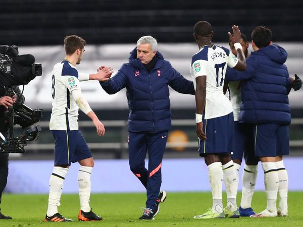 Tottenham golea en la fiesta del Marine