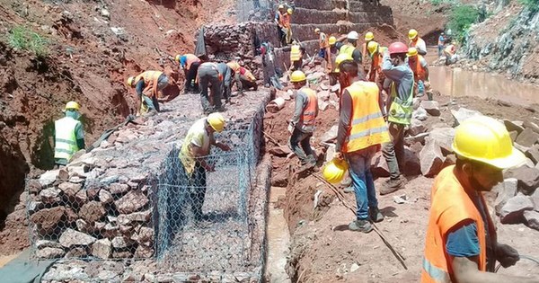 La Nación / Avanzan obras del MUVH que beneficiarán a 1.000 familias en la Chacarita Alta