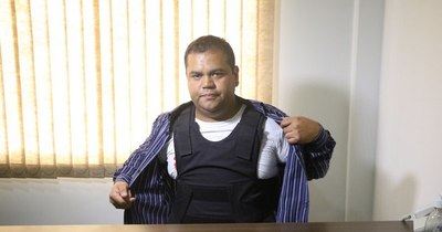 La Nación / Dictan prisión para concejal de PJC por supuestamente golpear a su pareja
