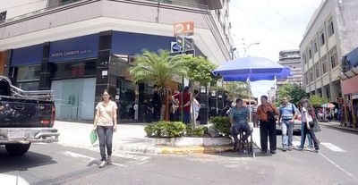 Ahora Seprelad quiere saber quiénes cambian dinero a partir de mil dólares - Nacionales - ABC Color