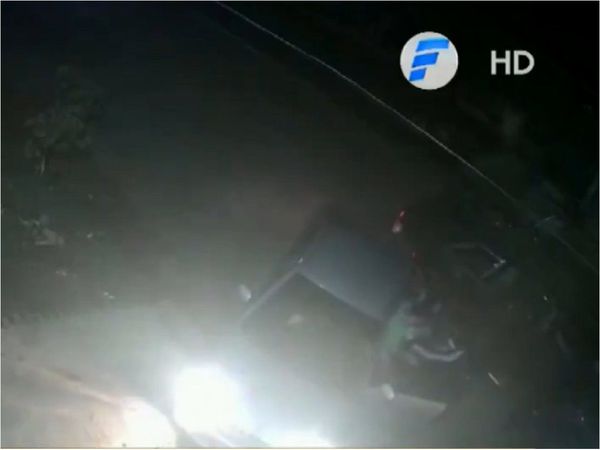 Llegó a su casa, fue interceptado y le robaron el auto en Lambaré