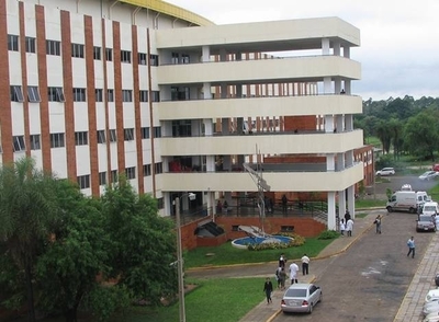 HOY / Anestesiólogo del Hospital de Clínicas fallece a causa del COVID-19