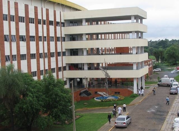 HOY / Anestesiólogo del Hospital de Clínicas fallece a causa del COVID-19