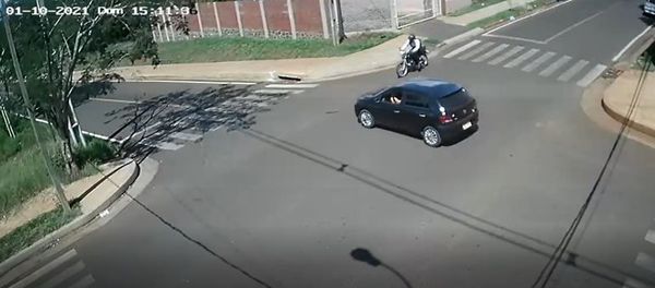 Motociclista, gravemente herido tras violento choque - Nacionales - ABC Color