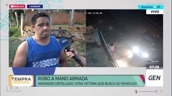 HOY / Asaltan a mano armada a una pareja y le roban el auto