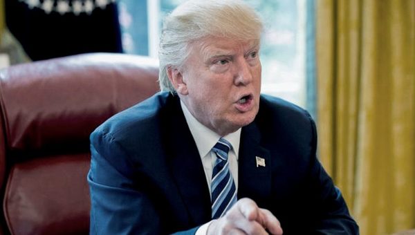 Trump se enfrenta a un posible juicio político