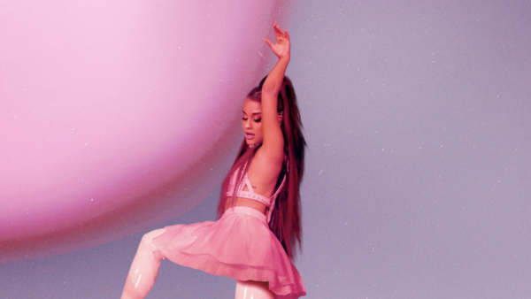 Netflix estrena filme de Ariana Grande