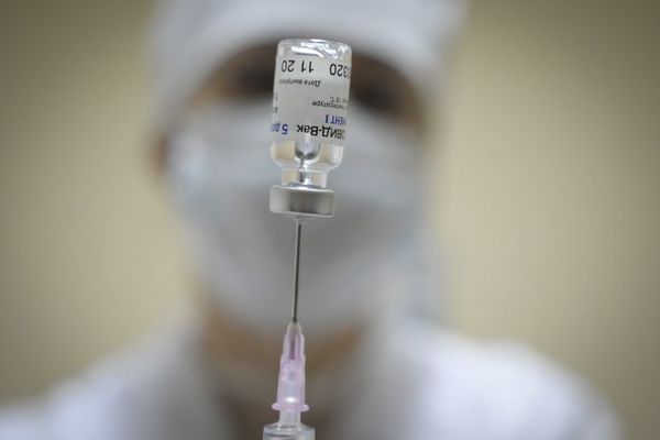 Rusia prevé desarrollar una versión “light” de su vacuna contra covid-19 - Mundo - ABC Color