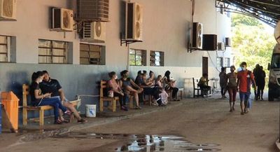 Tuvo que empeñar su celular porque no hay medicamentos ni insumos en el Hospital Regional - ABC en el Este - ABC Color