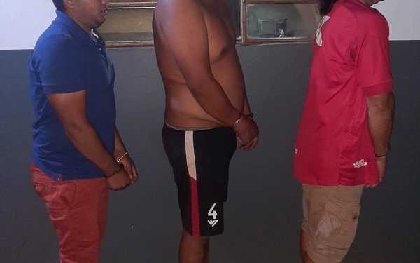 Borrachos agreden a policías y quedan detenidos
