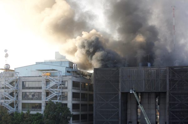 Incendio en metro de Ciudad de México mantiene 3 líneas sin fecha de apertura - MarketData