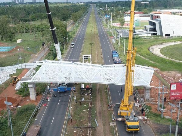 Gasto de más de G. 12 mil millones en puente peatonal desata críticas a MOPC