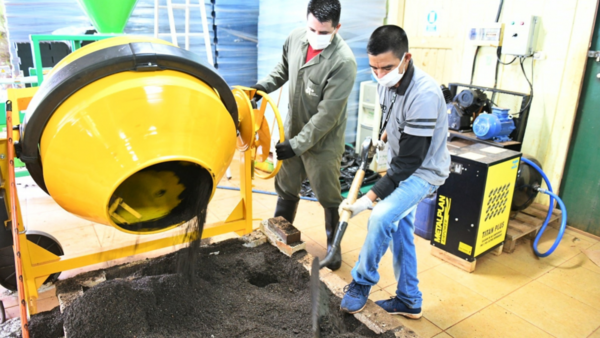 Incorporan a jóvenes indígenas como aprendiz en Centro Forestal de Itaipú