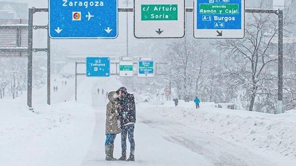 Crónica / Buscan a la pareja más romántica de la nieve