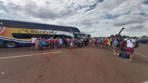 Paraguayos deben tener PCR negativo y hacer cuarentena para ingresar