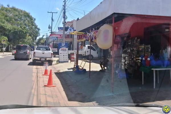 Comerciantes abusan ante inacción de la PMT de Luque •