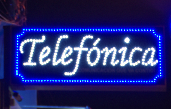 A punta de arma, dos hombres robaron efectivo y celulares