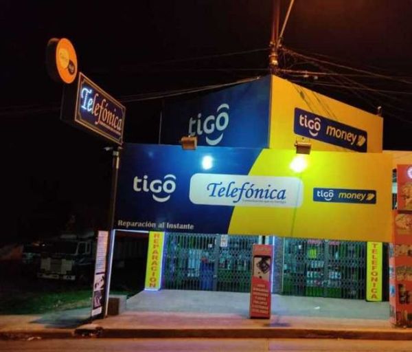 Se alzaron con varios celulares y dinero durante atraco a comercio en pleno día en Ñemby