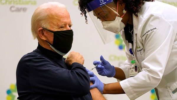 Aplicaron la segunda dosis de la vacuna contra el coronavirus a Biden