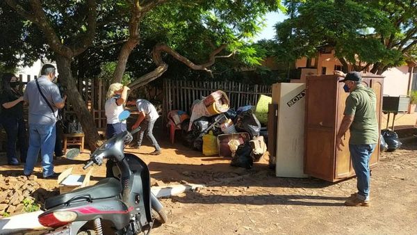 Desalojan a una familia tras 29 años de haber habitado una vivienda